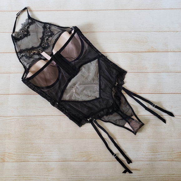 Victoria's Secret Dream Angels Chantilly Lace High Neck Thong Bodysuit Garter - Picture 5 of 14